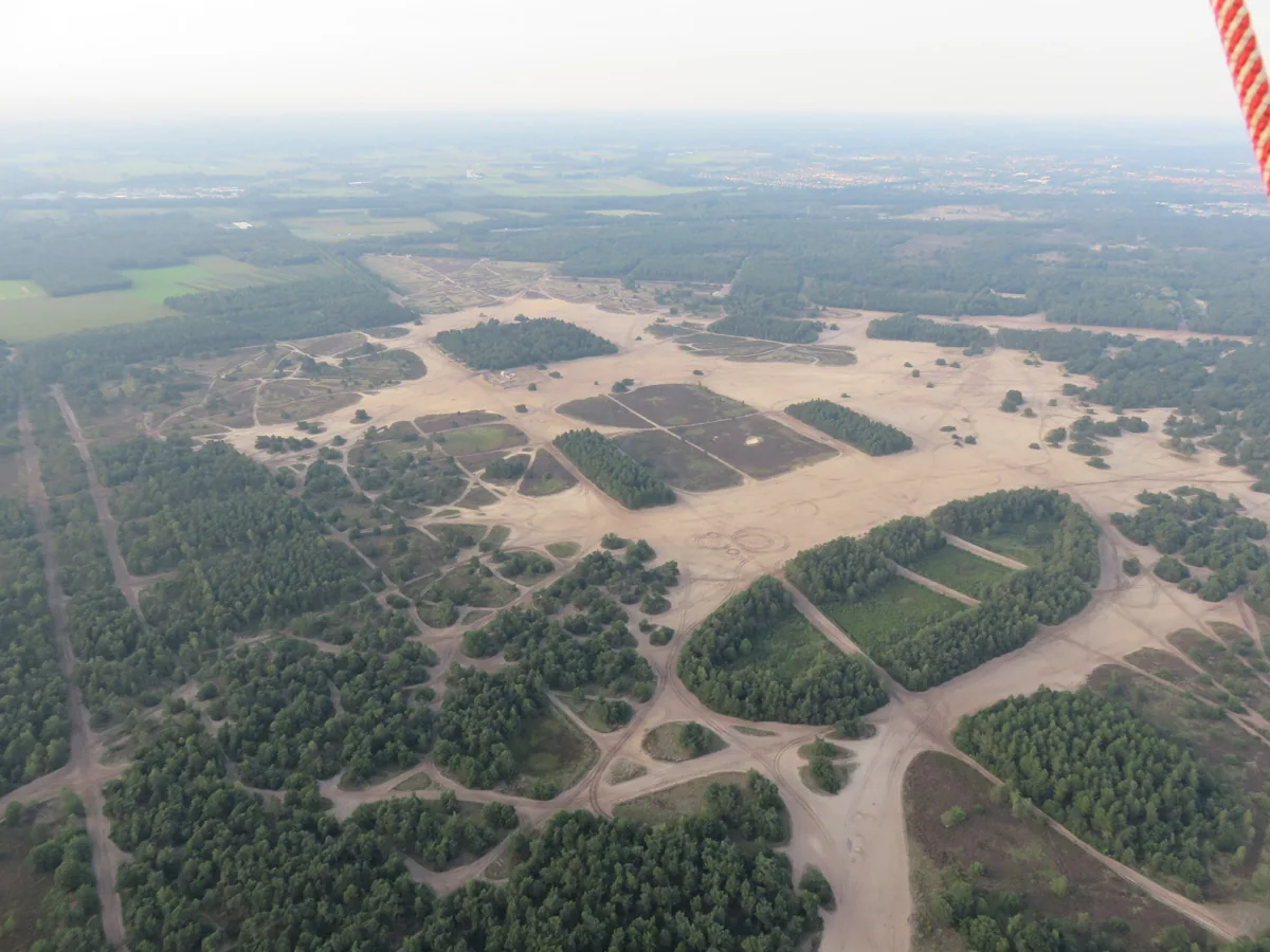 Brabantse landschap rond Oost West en Middelbeers vanuit de luchtballon