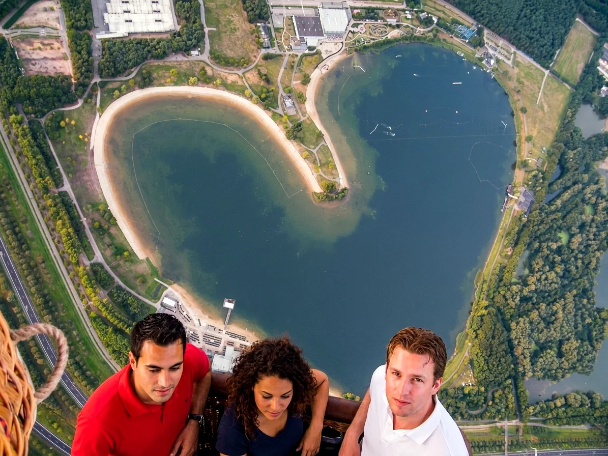 Brabants landschap rond Sint-Michielsgestel vanuit de luchtballon (sfeer 3)